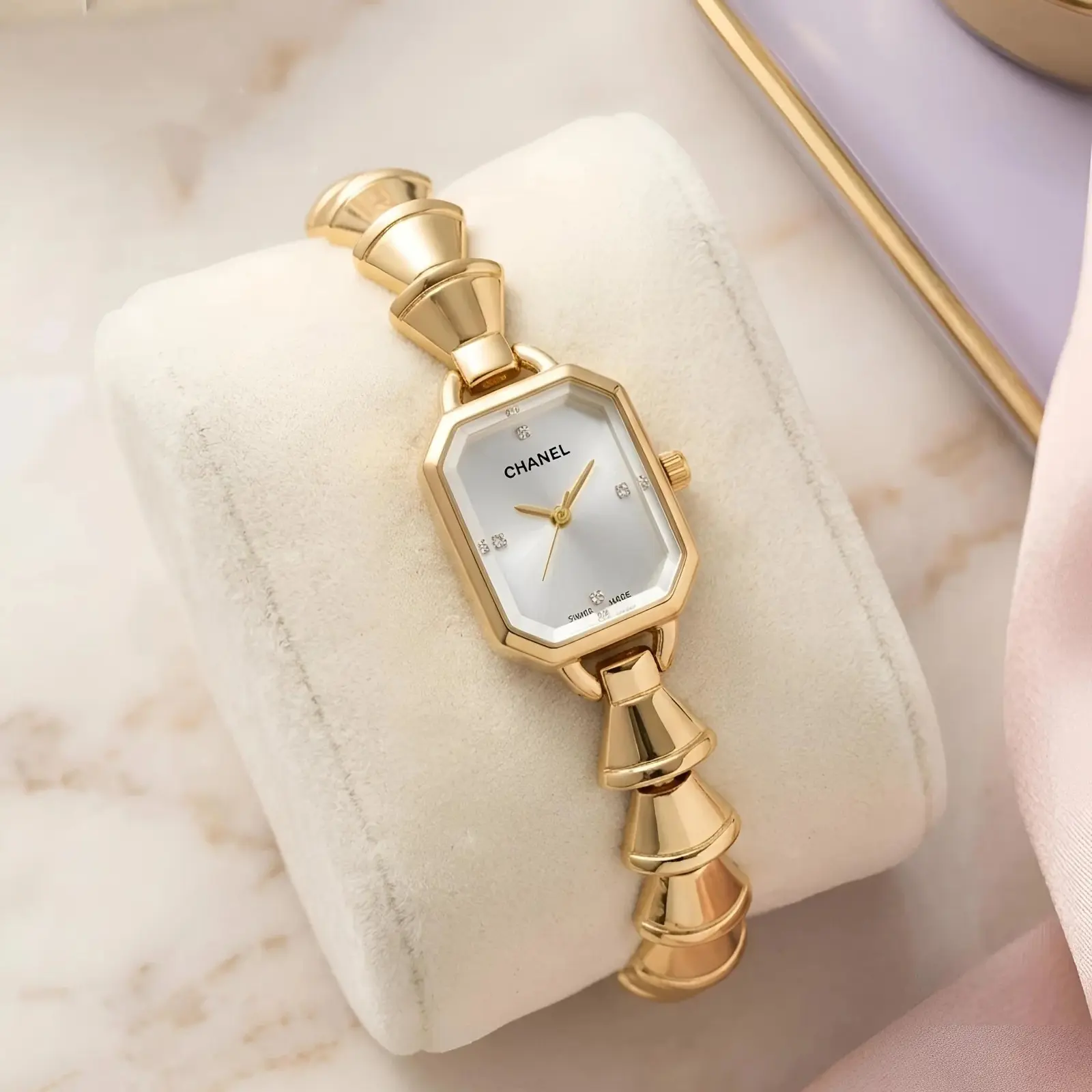 Chanel girls golden white (CHG26)