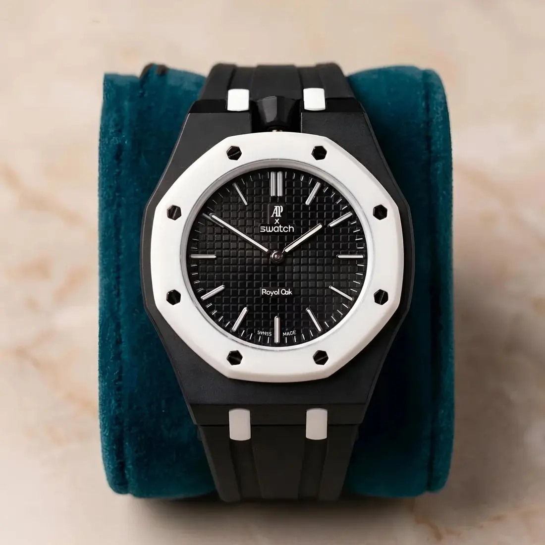 Audemars Piguet Silicon Black White (APS1)